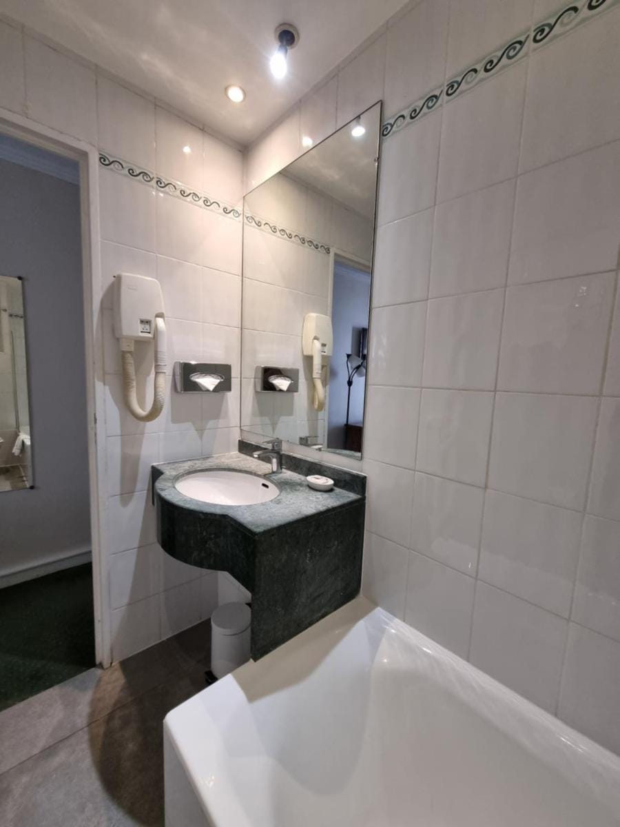 Hôtel France Eiffel Hotel in Paris