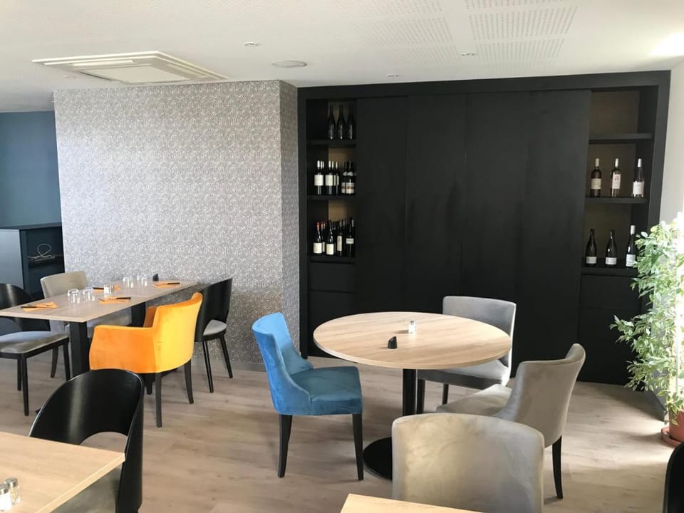 The Originals City, HÃ´tel HÃ©lios, Roanne Nord Hotel in Auvergne-Rhône-Alpes