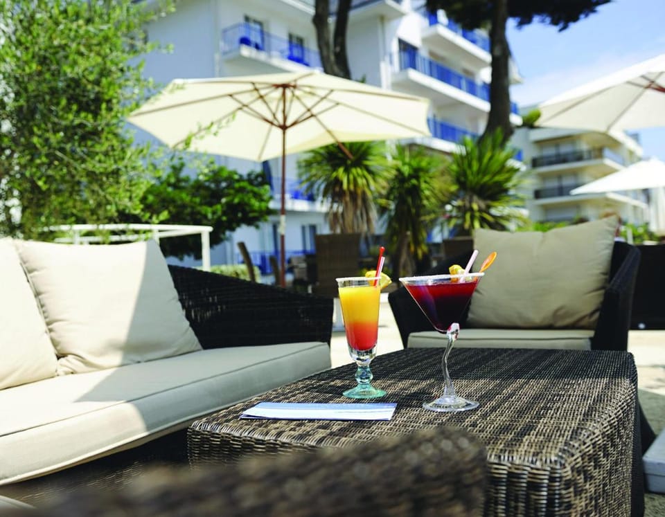 Hôtel Vacances Bleues Villa Caroline Hotel in Le Pouliguen