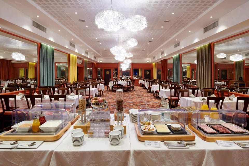 Hotel Vacances Bleues Provinces Opera Hotel in Paris