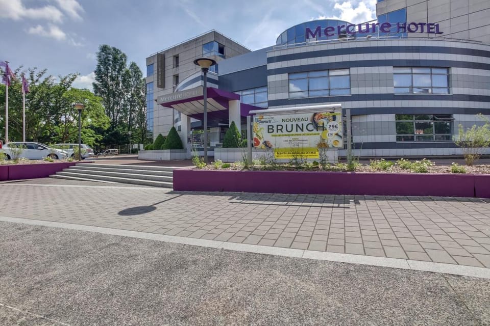 Mercure Paris Massy Gare TGV Hotel in Massy
