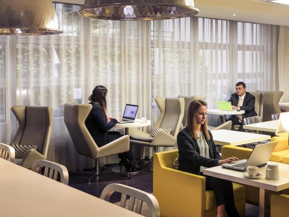 Mercure Paris Massy Gare TGV Hotel in Massy