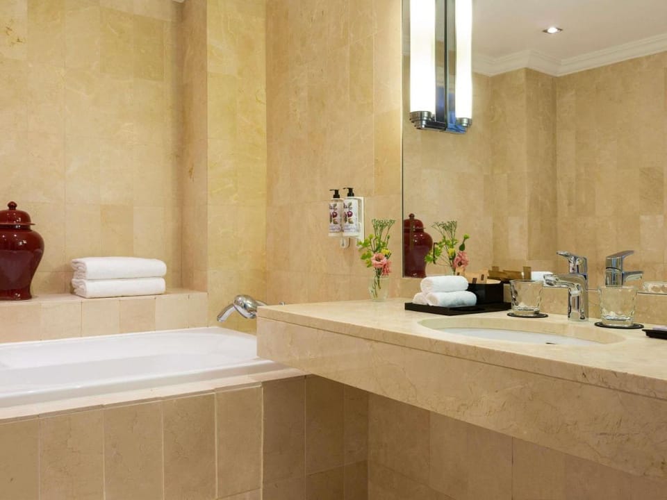 Hotel Le Royal Lyon - MGallery Hotel in Lyon