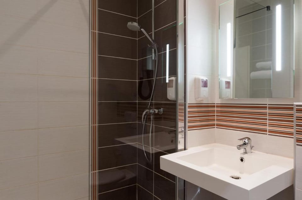 The Originals City, HÃ´tel Continental, Poitiers Hotel in Poitiers