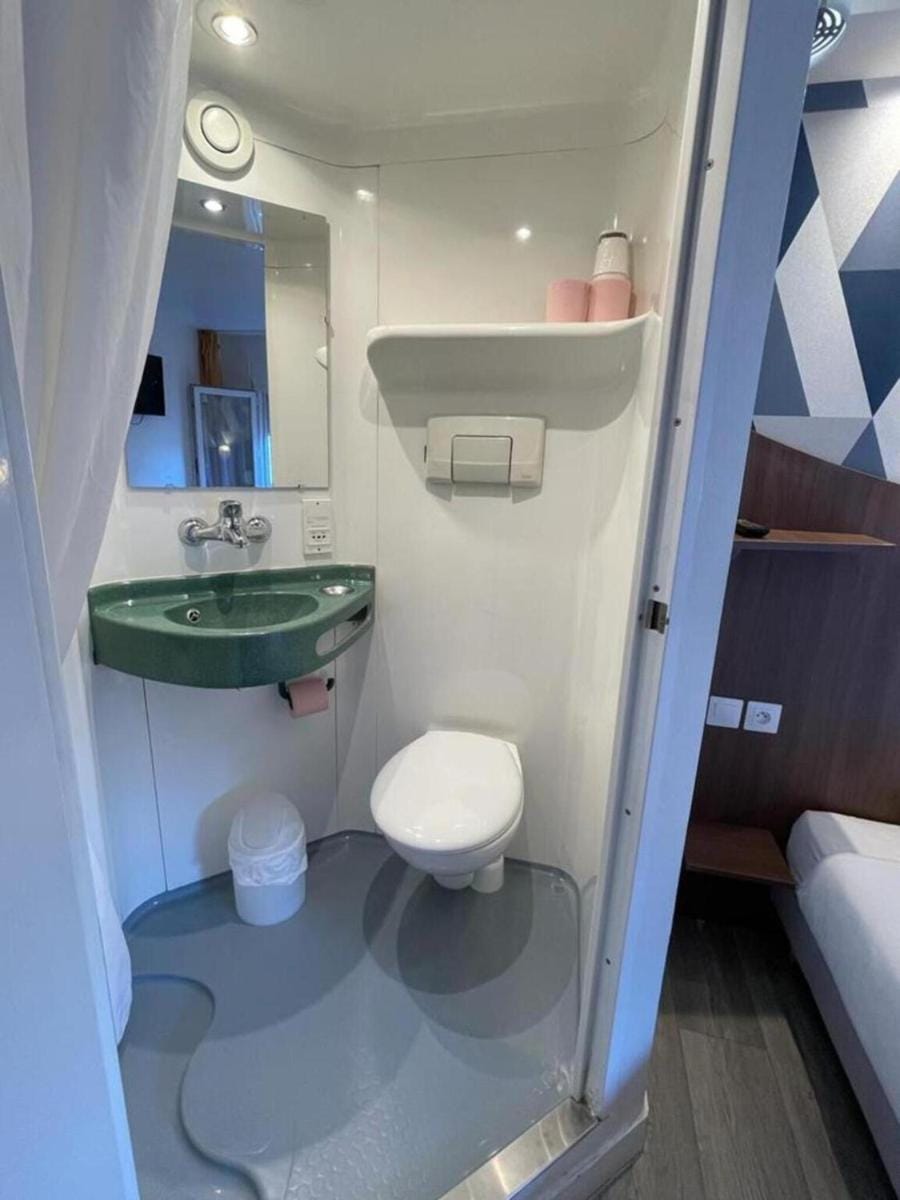 Kyriad Direct Val de Reuil Hotel in Normandy