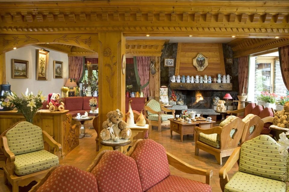Chalet-Hôtel Neige et Roc, The Originals Relais Hotel in Samoëns