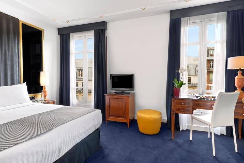 Melia Paris Champs Elysees Hotel in Paris