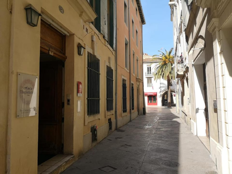 Hôtel De L'Amphithéâtre Hotel in Nimes