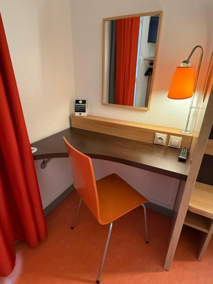 B&B HOTEL Lisieux Parc des Expositions Hotel in Lisieux