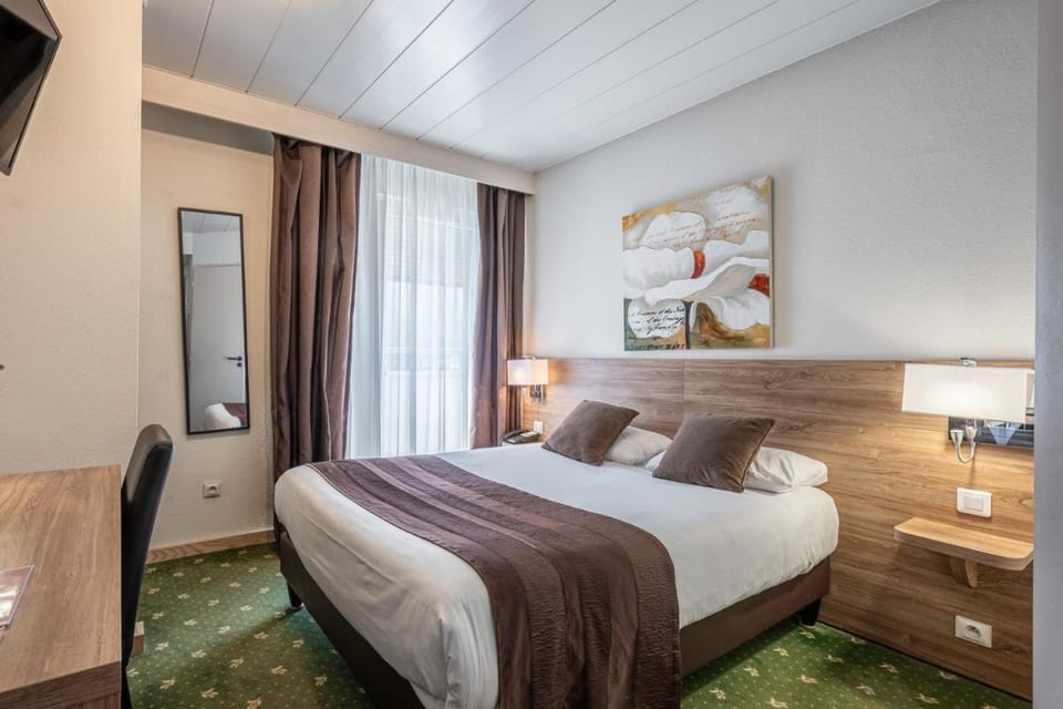 The Originals City, Hotel du Faucigny, Cluses Ouest Hotel in Haute-Savoie