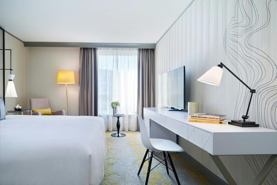 Renaissance by Marriott Paris La Defense Hotel Hotel in Puteaux