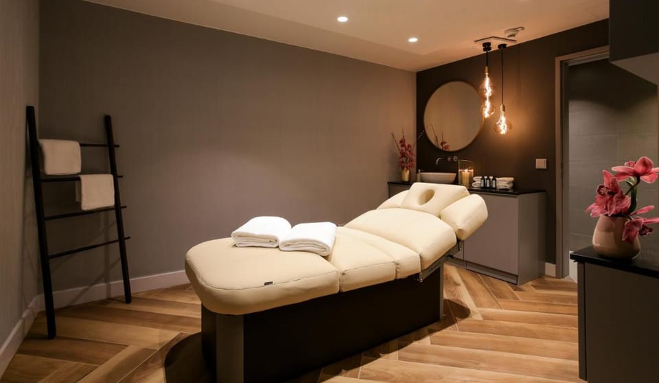art'otel Berlin Mitte powered by Radisson Hotels Hotel in Berlin