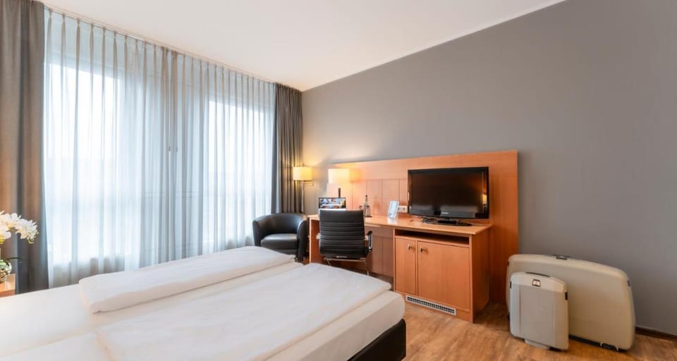 PLAZA Premium Köln Hotel in Cologne