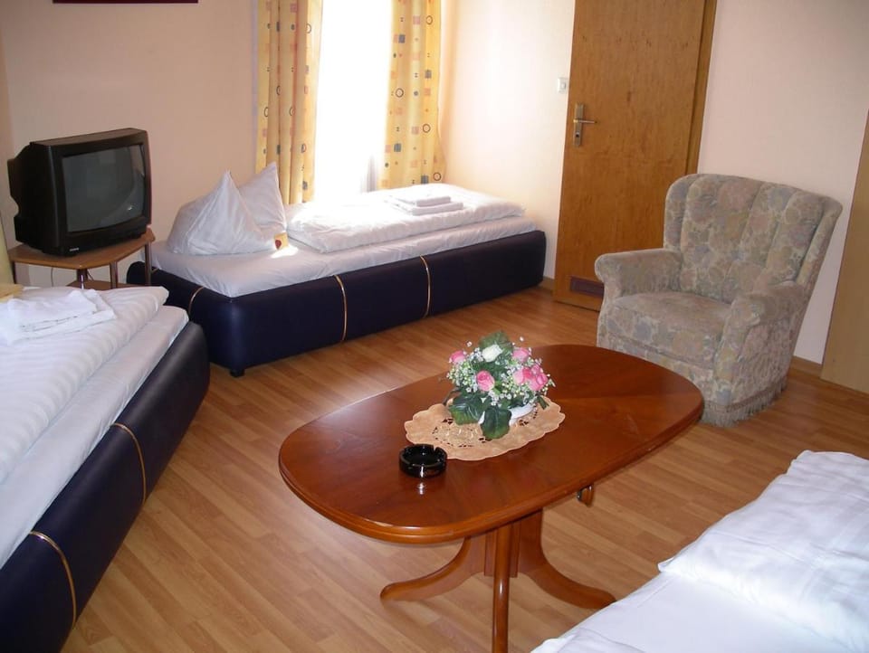 Hotel garni Djaran Hotel in Offenbach