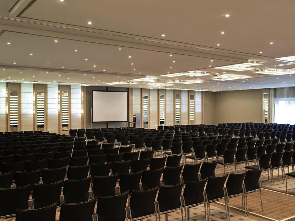 Pullman Berlin Schweizerhof Hotel in Berlin