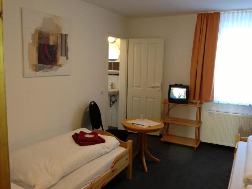 Hotel & Restaurant Jägerstuben Bed and Breakfast in Bremen