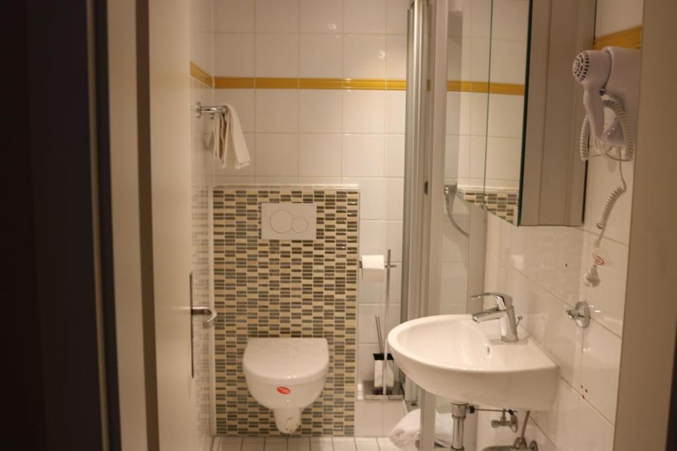 Hotel Paris Hotel in Neuss