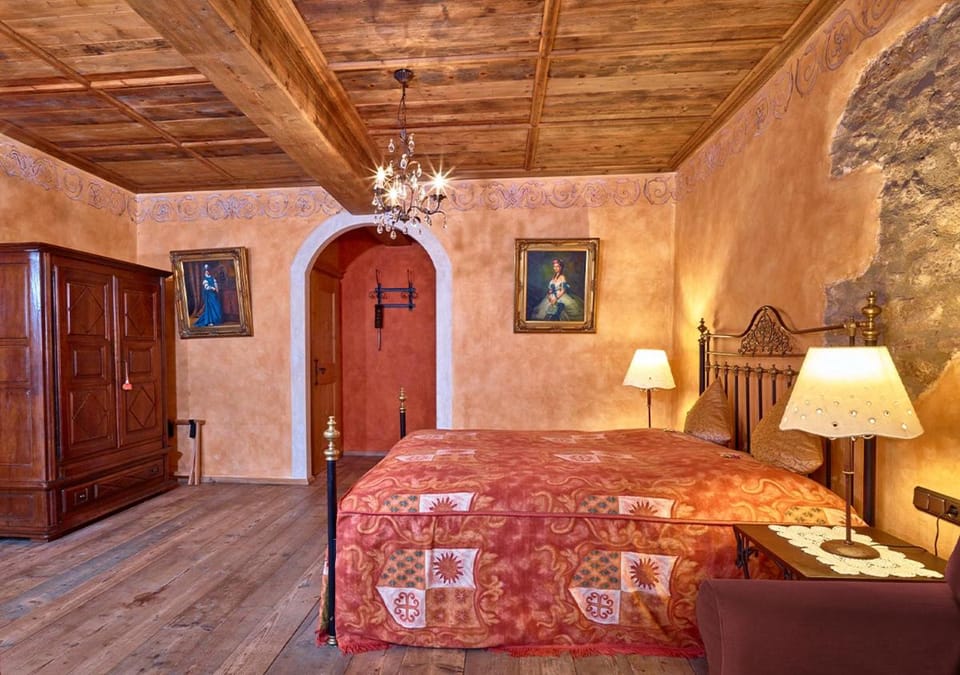 Historik Hotel Gotisches Haus garni Bed and Breakfast in Baden-Württemberg