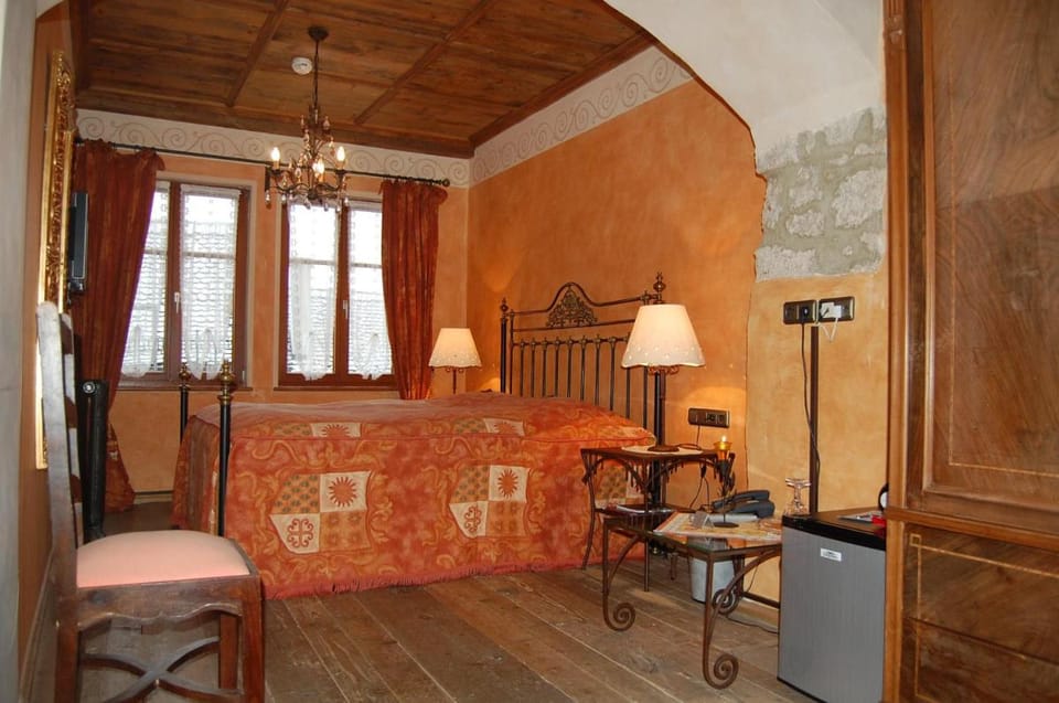 Historik Hotel Gotisches Haus garni Bed and Breakfast in Baden-Württemberg