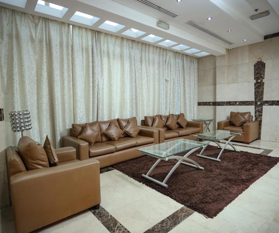 Al Sharq Hotels Suites Apartment hotel in Al Sharjah