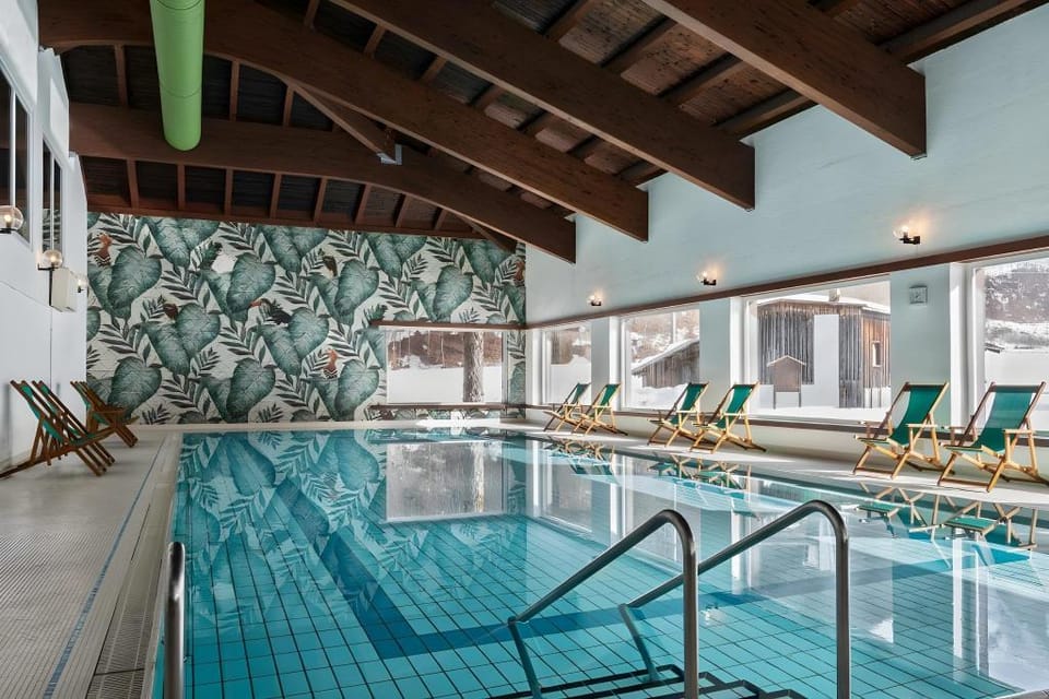 Hotel Bad Serneus Bed and Breakfast in Canton of Grisons