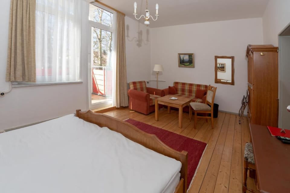 Hotel Villa Feise - Direkt in der Innenstadt-Fußgängerzone- Bed and Breakfast in Goslar