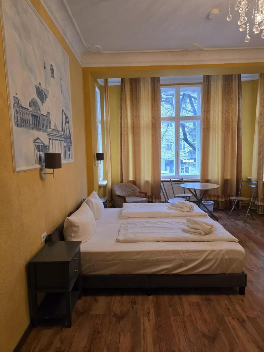 Hotel Arche Bed and Breakfast in Berlin