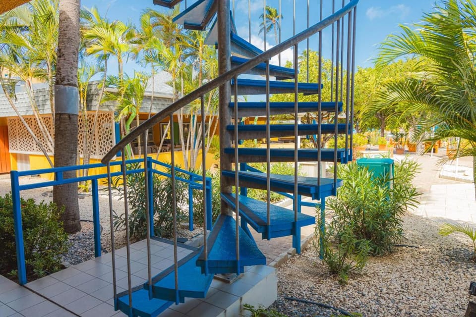 MVC Eagle Beach Hotel in Noord