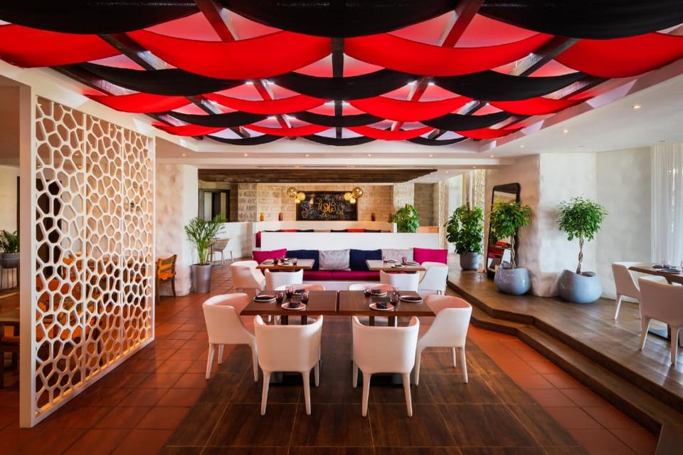 JA Palm Tree Court, Dubai Resort in Dubai