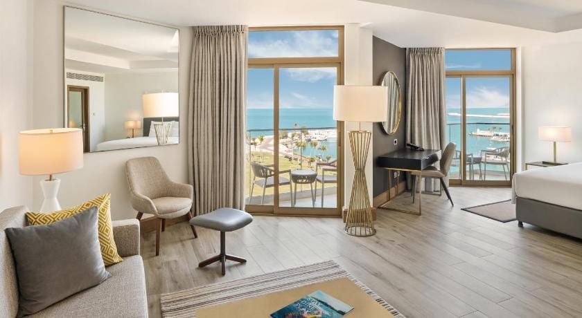 JA Beach Hotel Resort in Dubai