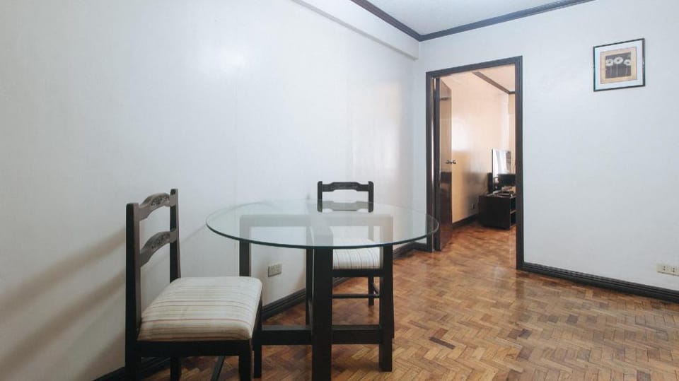 El Rico Suite Makati by RedDoorz Hotel in Makati