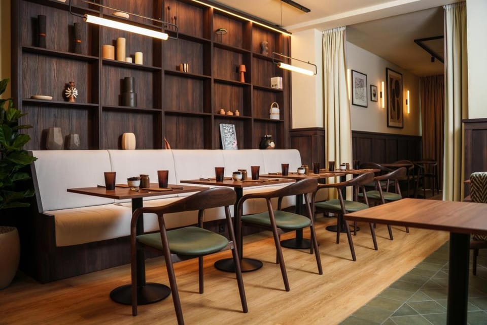 Honest Budapest by Chic & Basic Hotel in Budapest