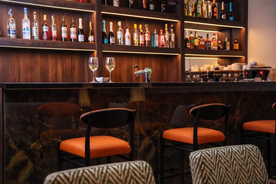Honest Budapest by Chic & Basic Hotel in Budapest