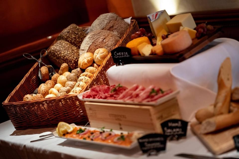 Renaissance by Marriott Lucerne Hotel Hotel in Lucerne