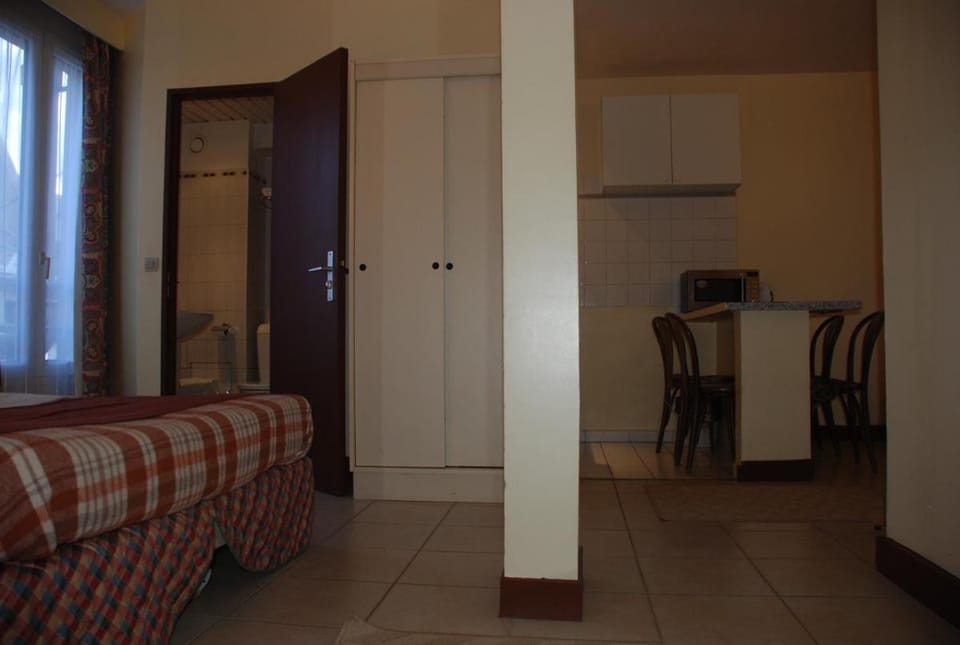 Residence de La Tour Hotel in Malakoff