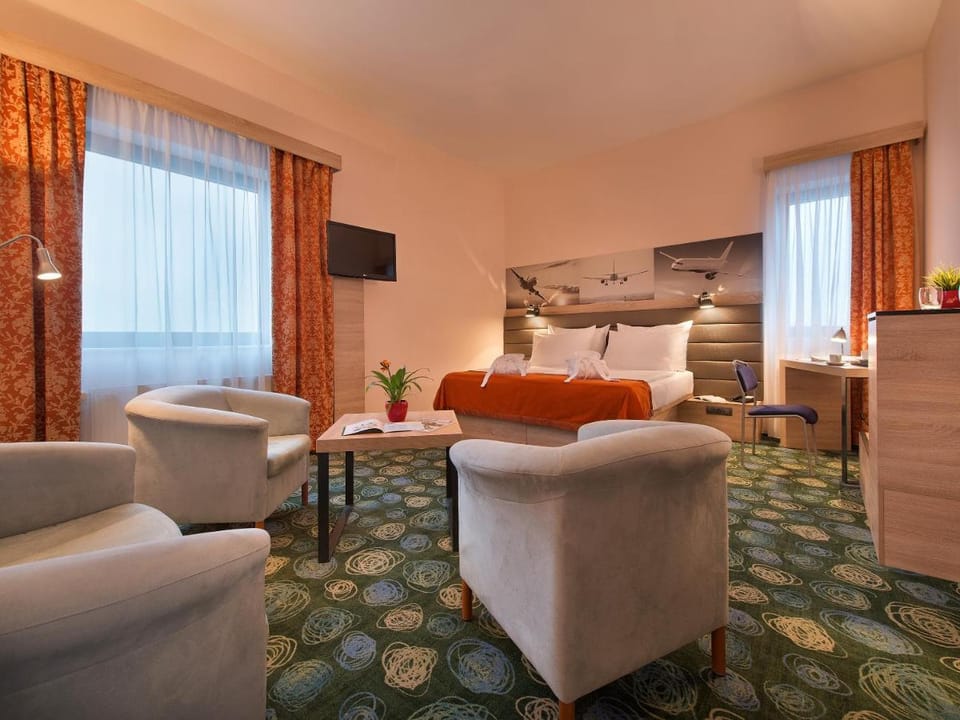 Ramada Airport Hotel Prague Hotel in Prague
