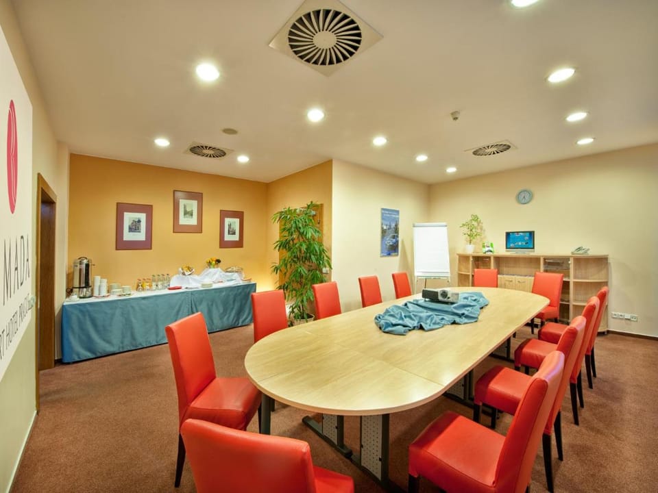 Ramada Airport Hotel Prague Hotel in Prague