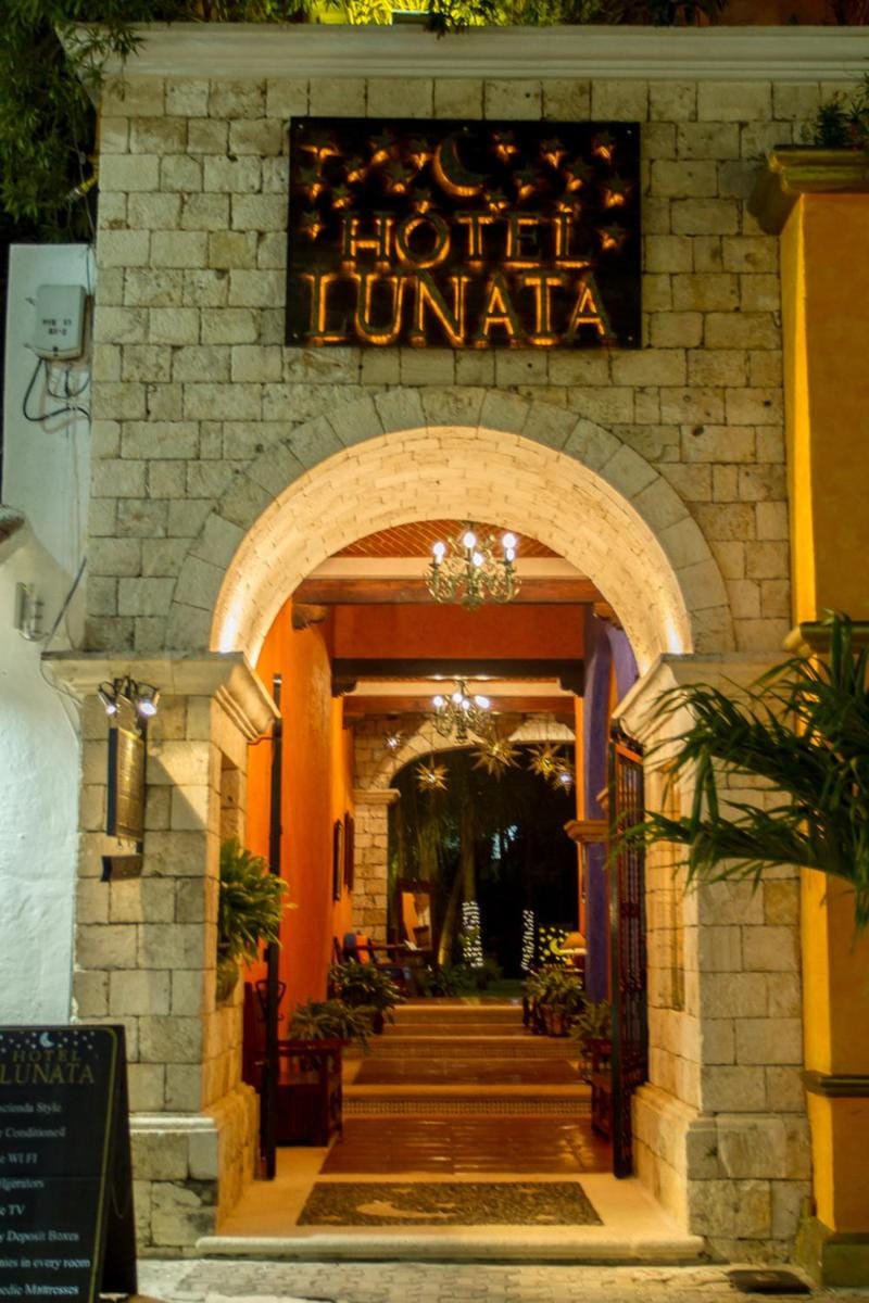 Hotel Lunata - 5th Avenue Hotel in Playa del Carmen