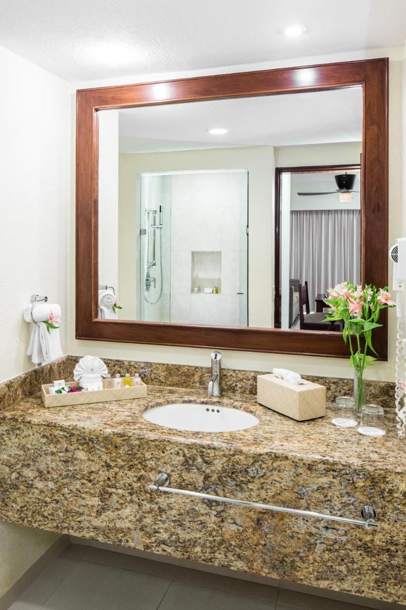 Blue Bay Grand Esmeralda - All Inclusive Resort in State of Quintana Roo