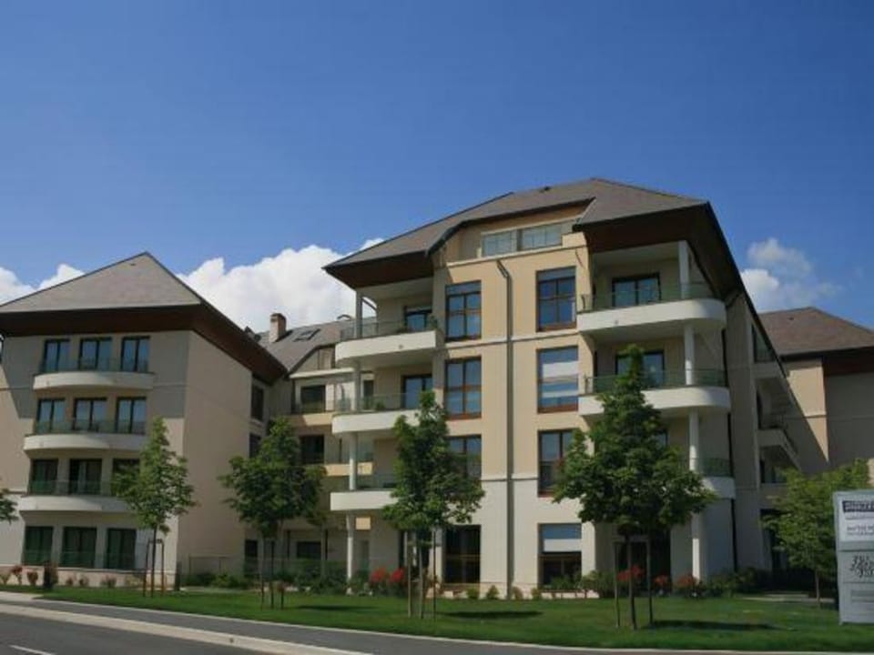 Quality Aparthotel Divonne - Portes de Geneve Hotel in Divonne-les-Bains