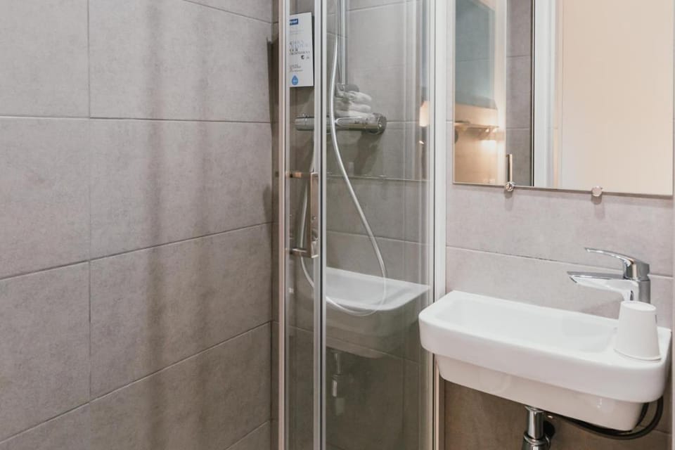 Kyriad Direct Bordeaux Est Lormont Hotel in Nouvelle-Aquitaine