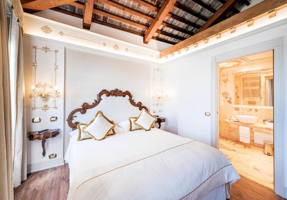 Hotel Monaco & Grand Canal Hotel in San Marco