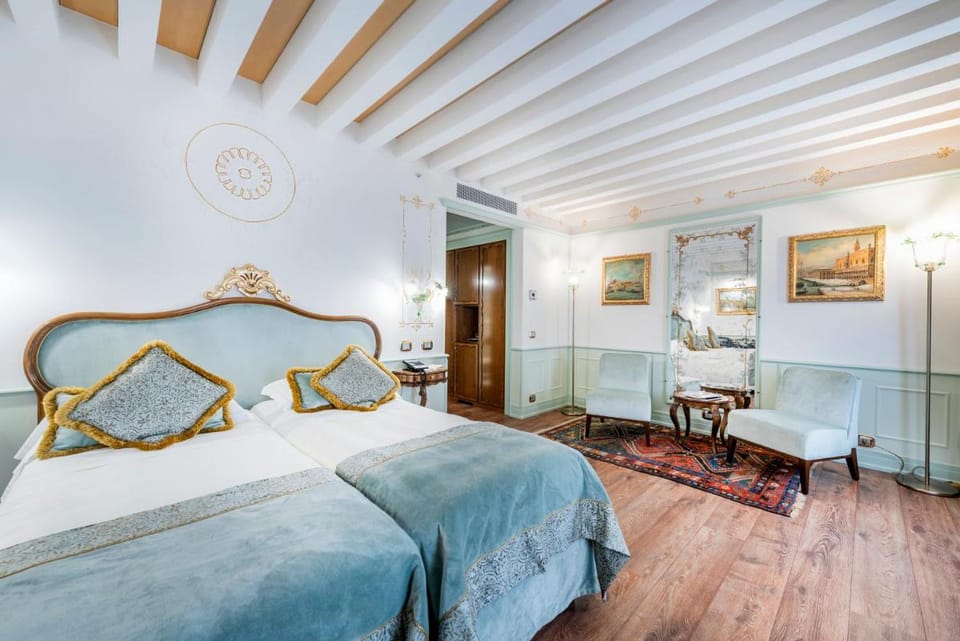 Hotel Monaco & Grand Canal Hotel in San Marco