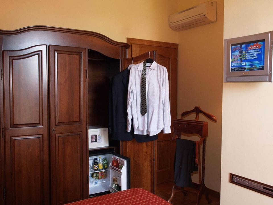 Petit Chateau Bed and Breakfast in Montecatini Terme