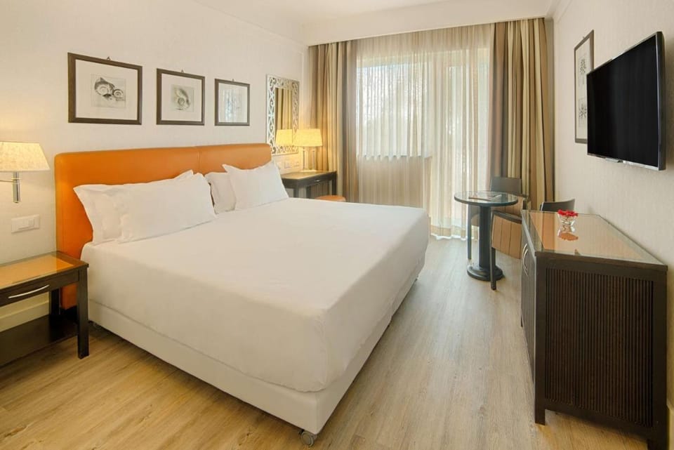NH Catania Parco Degli Aragonesi Hotel in Catania
