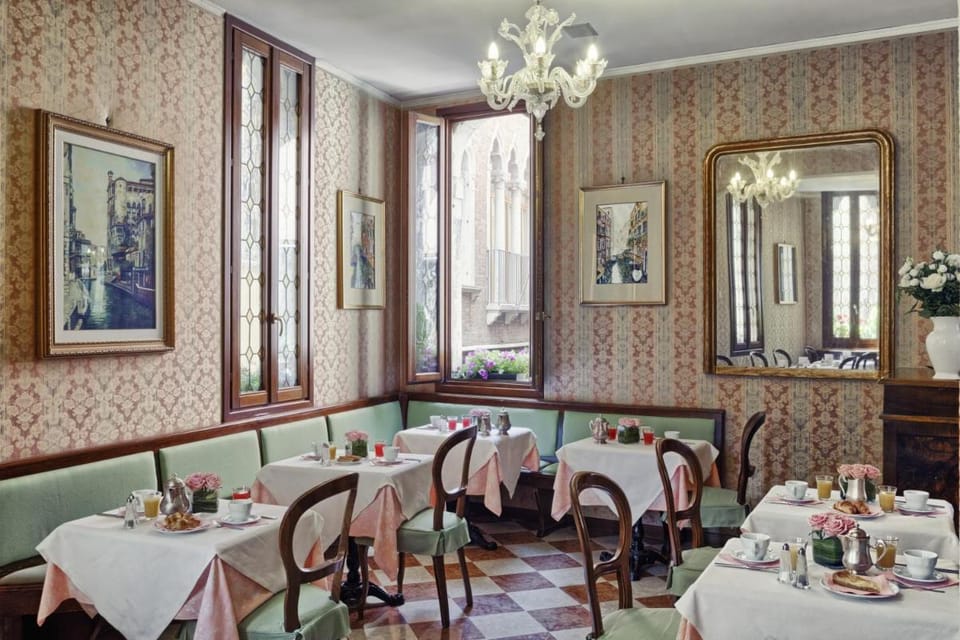 Antica Locanda Al Gambero Hotel in San Marco