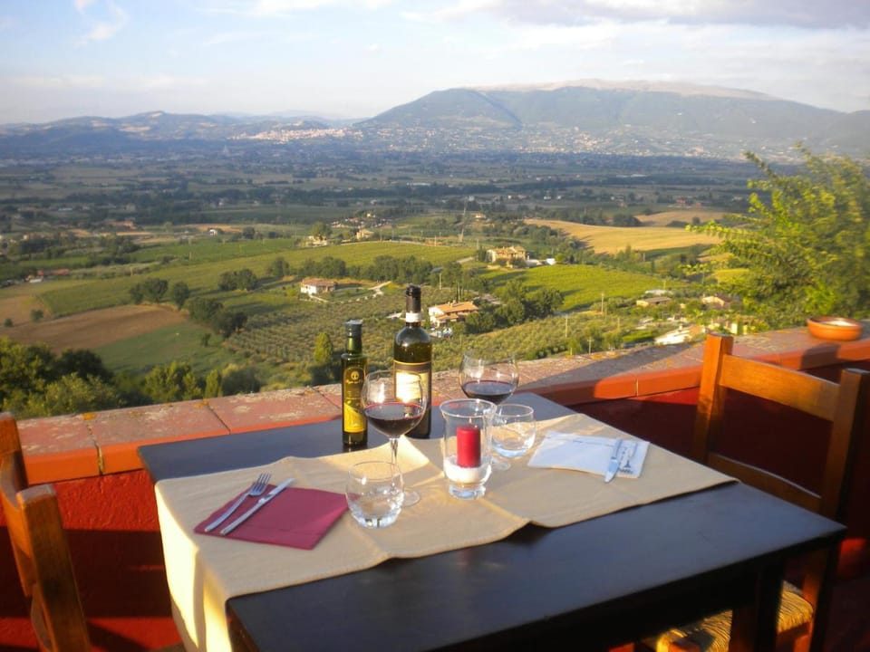 Il Poggio degli Olivi Farm Stay in Umbria