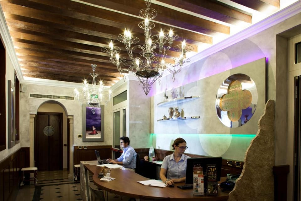 Hotel Ca' D'Oro - WENICE Deep Culture Hotel in Venice