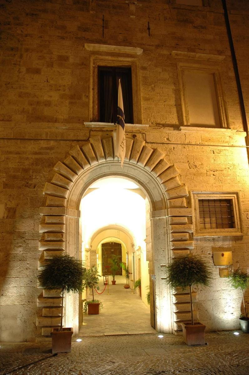 Palazzo Guiderocchi Hotel in Abruzzo