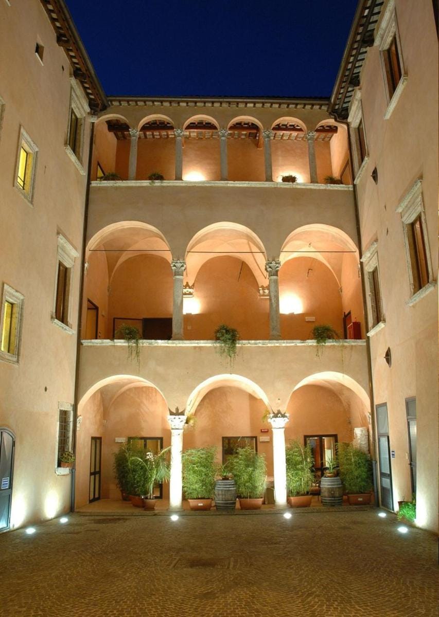 Palazzo Guiderocchi Hotel in Abruzzo